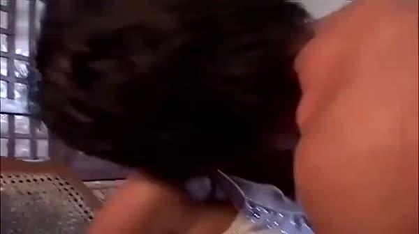 纯正泰国色情电影：在校生的淫乱一天